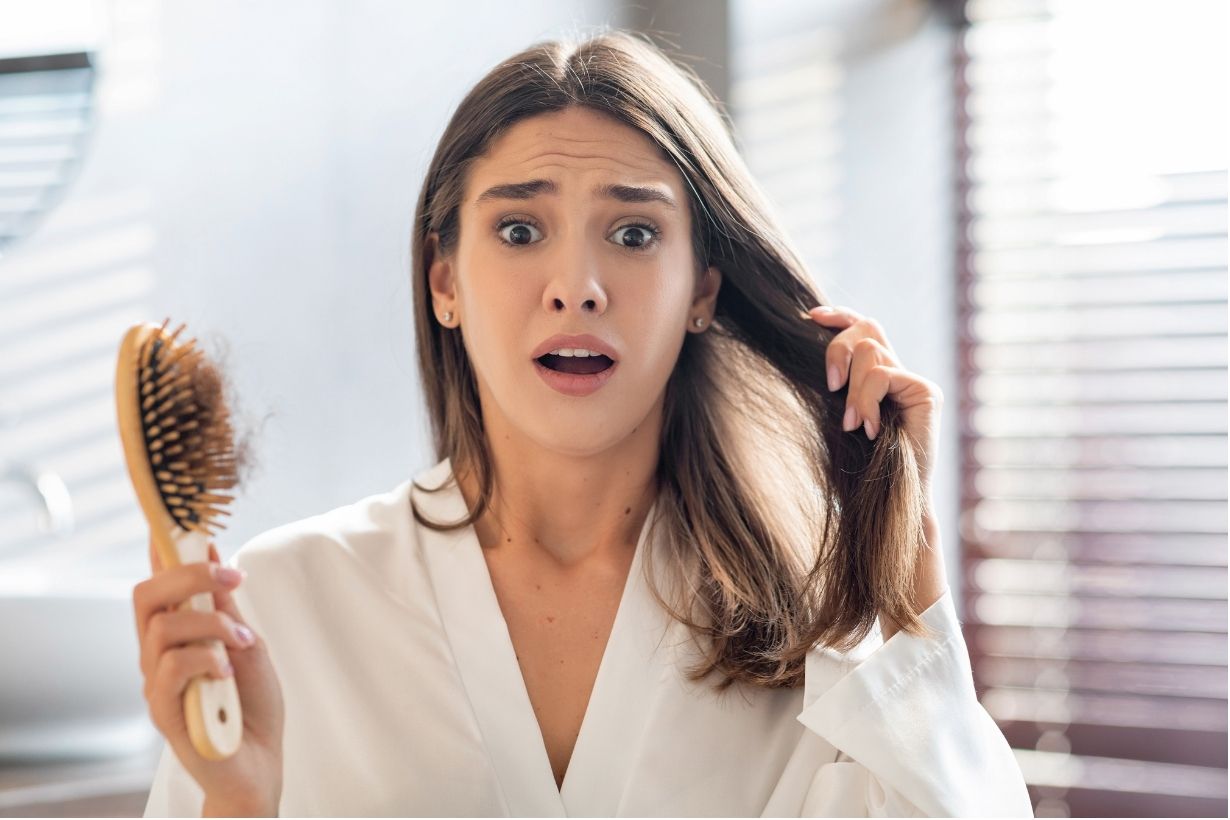 Injerto Capilar Femenino: Empoderando Decisiones Informadas | Implantpel